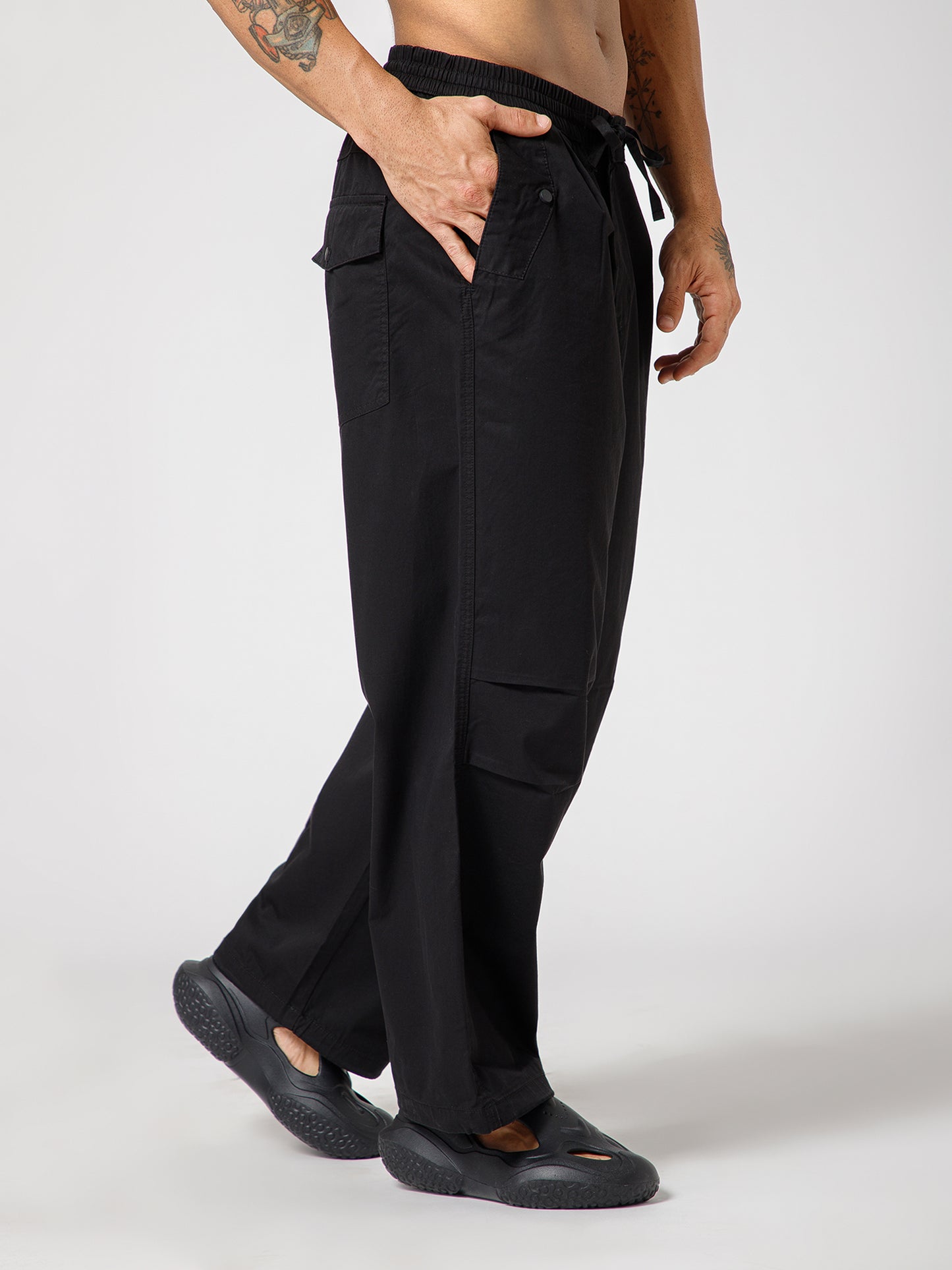 Creeklife Parachute Pants – Black