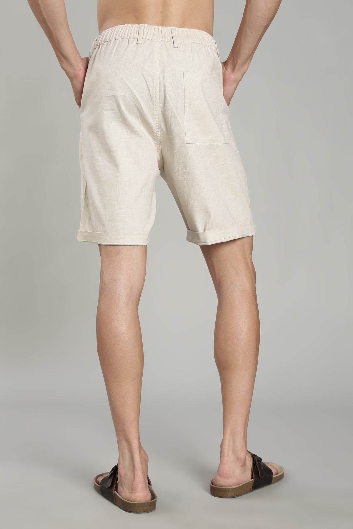 mens-linen-shorts-off-white-back-view